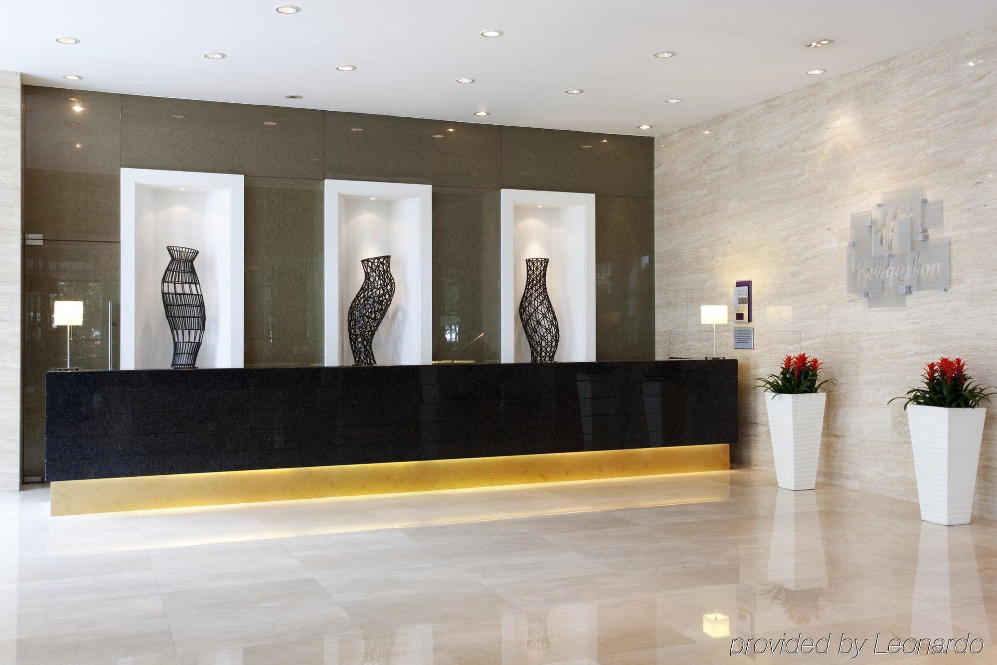 Holiday Inn Central Plaza Pechino Interno foto