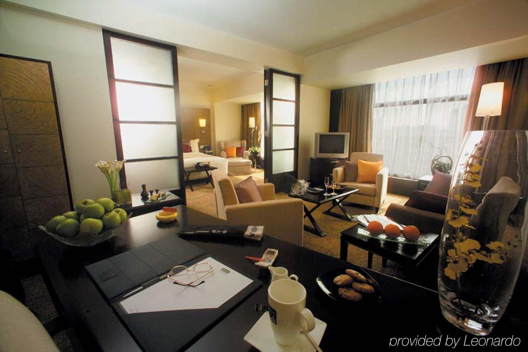 Holiday Inn Central Plaza Pechino Esterno foto
