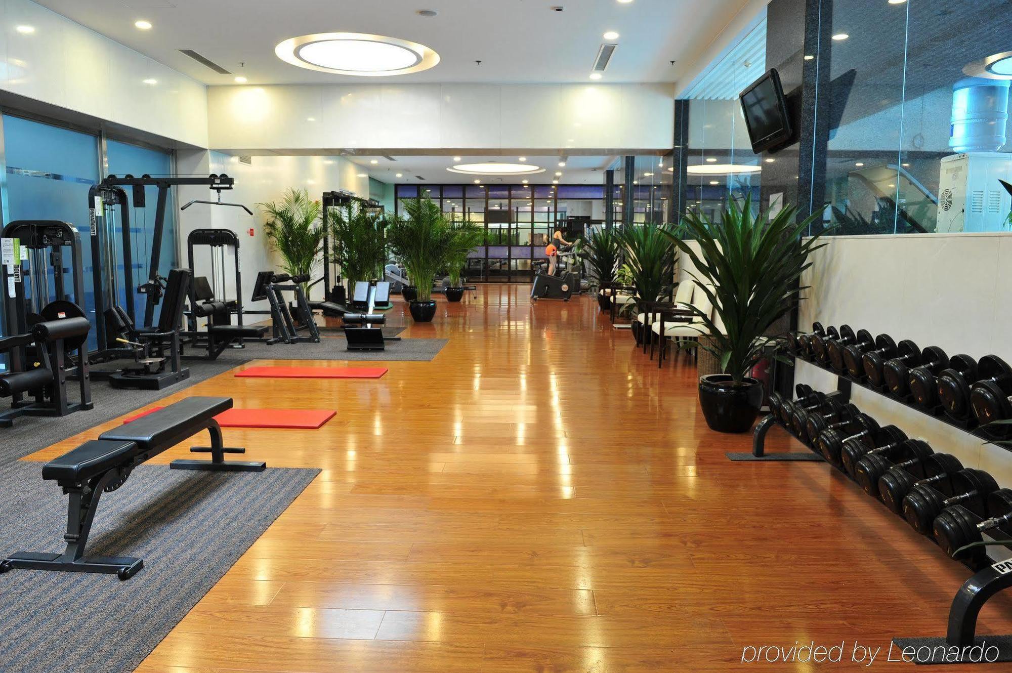 Holiday Inn Central Plaza Pechino Esterno foto